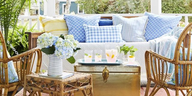 Add Pillows To Patio Furniture
