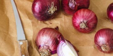 What-are-the-upsides-of-red-onions-for-health-and-prosperity